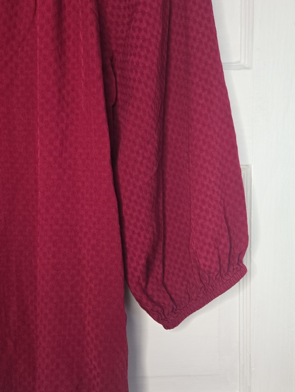 Crown & Ivy Textured V-Neck Blouse Burgundy Large_135 - Picture 4 of 9